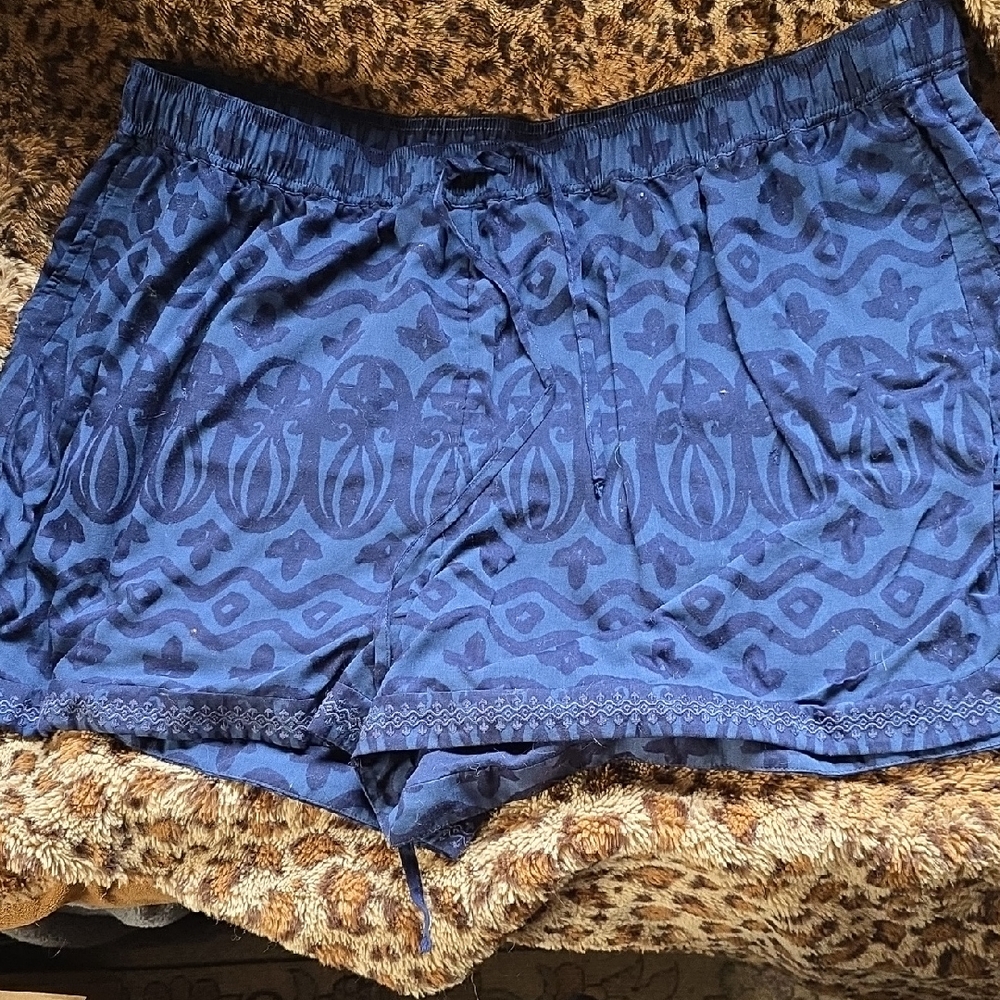 Vineyard Vines Navy Patterned Women's Shorts